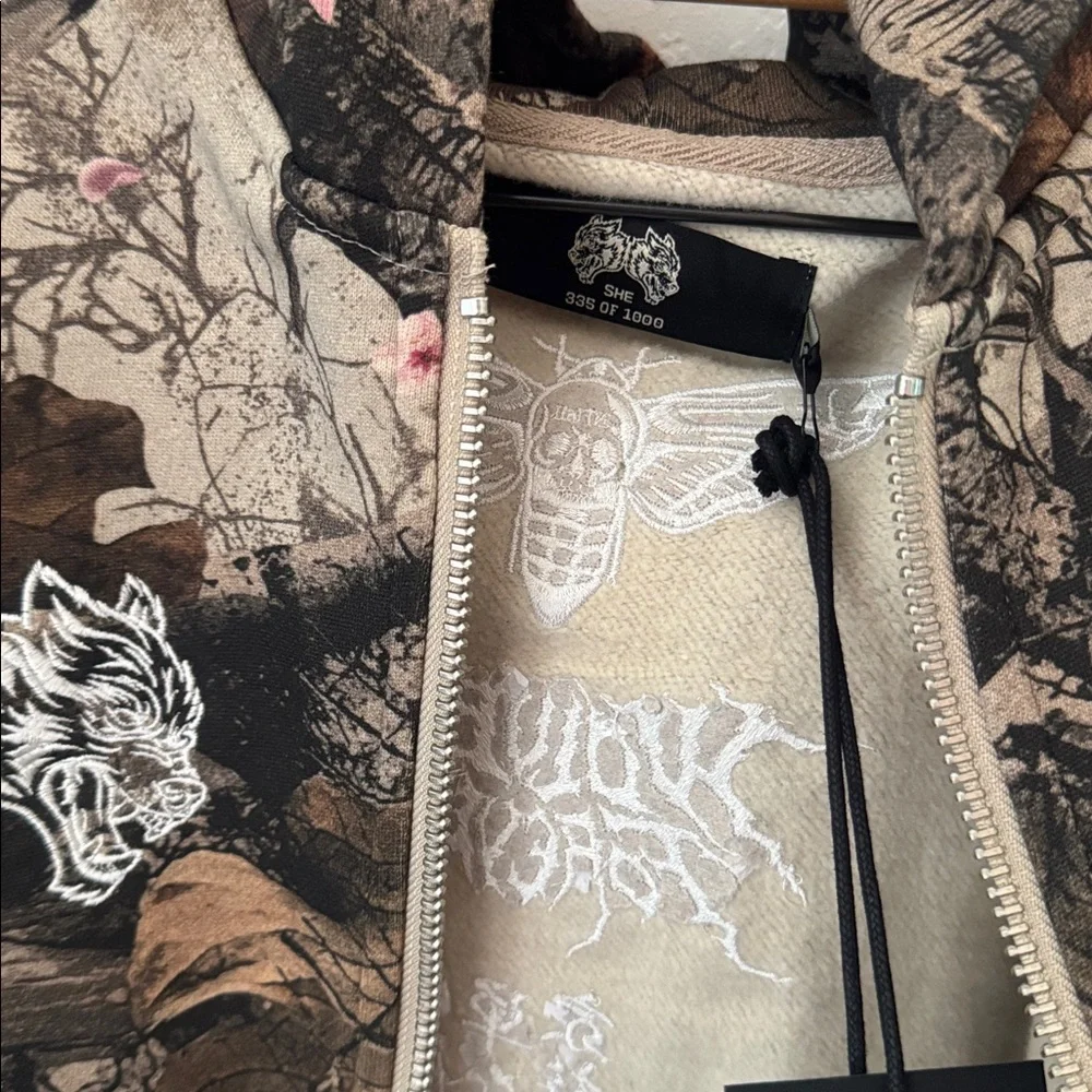 Darc Sport Moth Kanji Iris Cherry Blossom Woodland Camo Zip Up S NEW - Picture 4 of 7